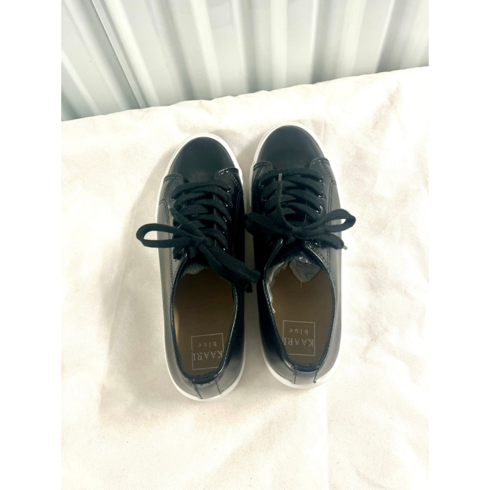 Kaari Blue Women's Black Low Top Lace Up Sneakers Size 9.5 - Picture 2 of 8